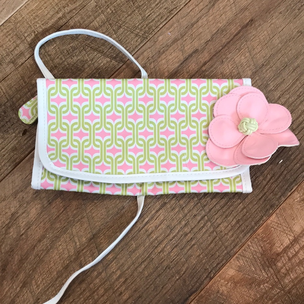 Cosmetic purse